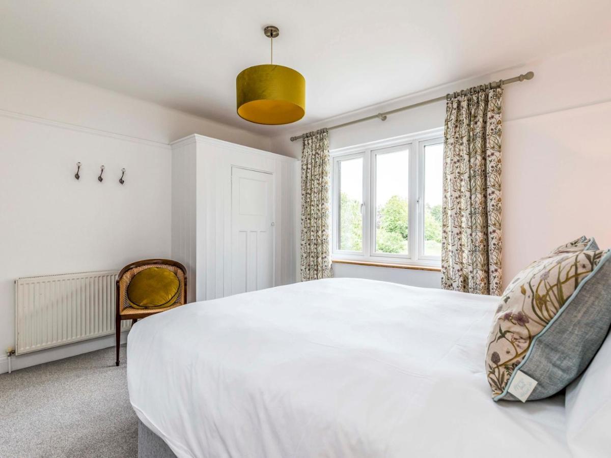 Holiday home Pass The Keys Pretty Three Bedroomed Near The Chichester